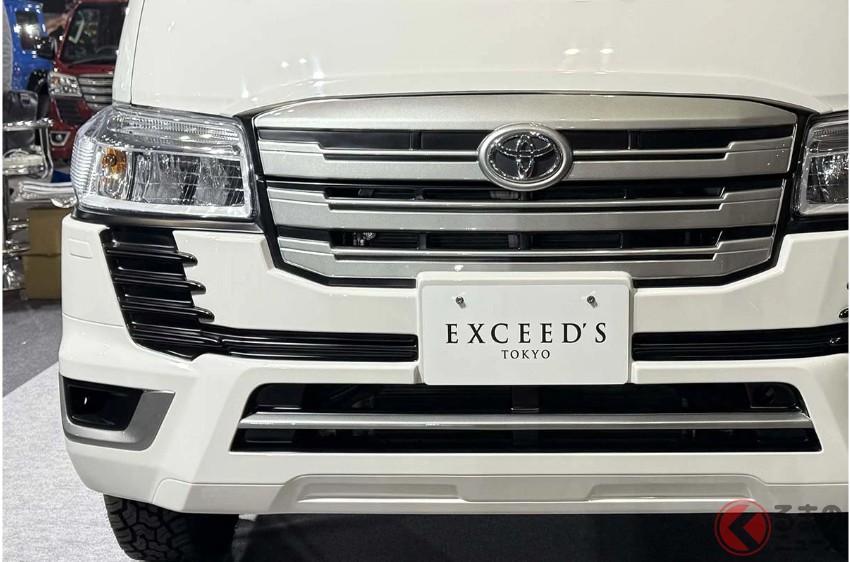 車頭導入 Land Cruiser 車頭元素，呈現霸氣風格。