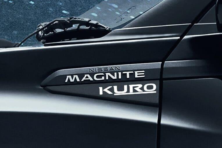 車側設有專屬銘牌辨識特仕身分。