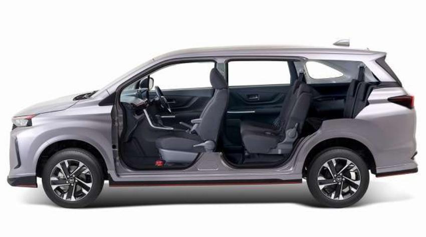 內部採用七人座布局。