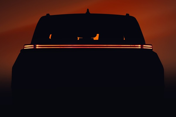 Toyota 無預警釋出新車預告！有望是全新入門皮卡 真實身分引起熱議