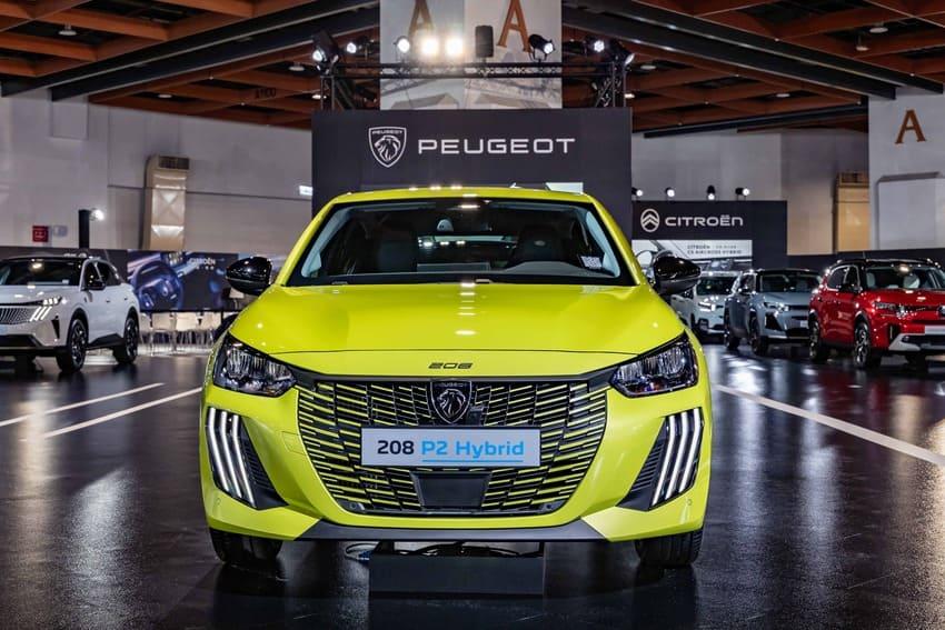 小改款 208 Hybird 擁有最新獅王仿生面容。