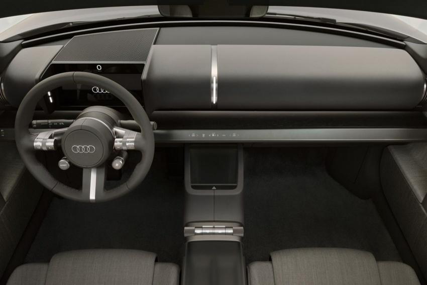 Audi Concept C 概念車中控螢幕為隱藏式設計，同時整體鋪陳簡潔俐落。