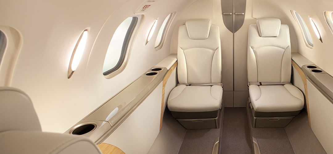 HondaJet內部為6人座布局，並且強調卓越舒適性，售價為450萬美元（約1.4億元台幣）。