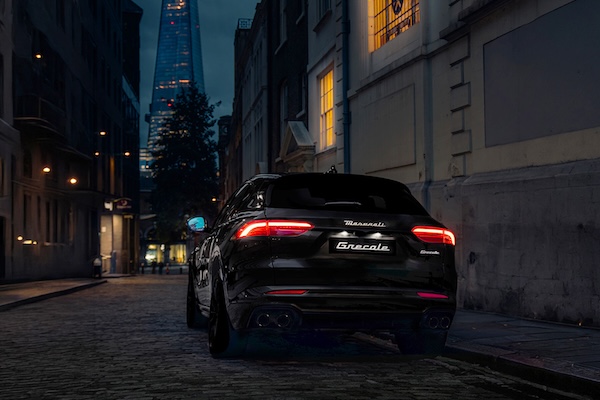 全台限量 10 輛！瑪莎拉蒂運動休旅搭暗夜套件台灣開賣
