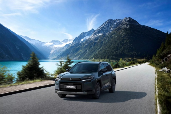 Suzuki 新一代 Across 繼續擔任 RAV4 雙胞胎兄弟！採 PHEV 插電式動力