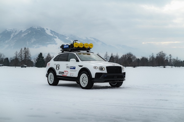 Bentley Bentayga 最新概念車曝光！越野強實力還可上雪地