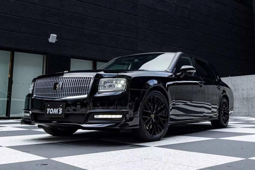 Toyota 御用改裝品牌 Tom's Racing 推出新款 Century Tom's Edition。