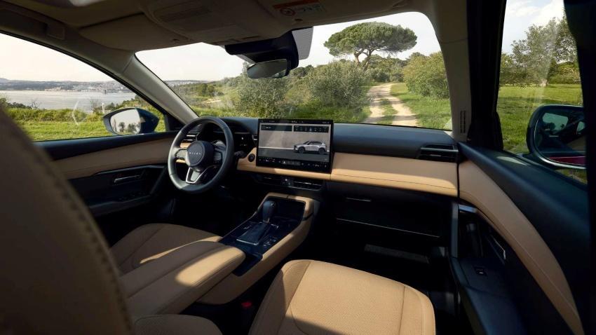 全新 CX-5 座艙更精緻並導入豐富科技配備。