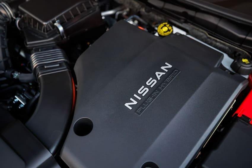 搭載 2.4 升 PHEV 插電式油電動力系統，具備 248 批綜效馬力輸出，以及最高 61 公里的純電續航里程。