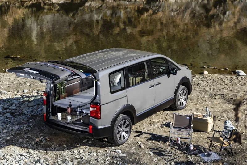 善用車室空間是 Delica D:5 MV 露營車特色所在。