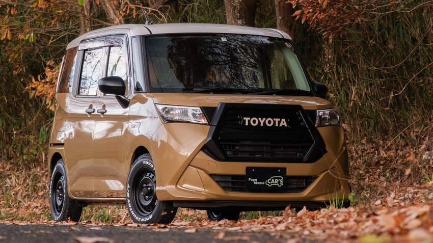 出自於 Papa Mama Cars 之手的 Dunk 讓 Toyota 入門 MPV 化身為迷你版 Land Cruiser。