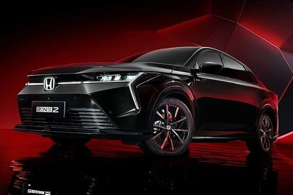 Honda 經典油電車 Insight 傳復出消息！轉型跨界純電跑旅重新出發