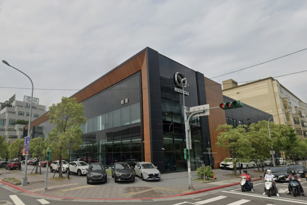 全台最大 Mazda 旗艦店熄燈！福斯商旅即將進駐展示新車