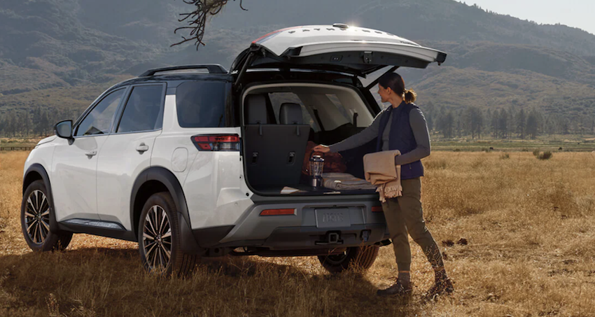 Nissan 為了讓休旅車使用更具便利性，註冊最新的尾門設計。