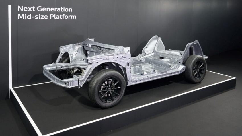 Honda 全新開發中型車平台擁有更高零件共用率與車身剛性。