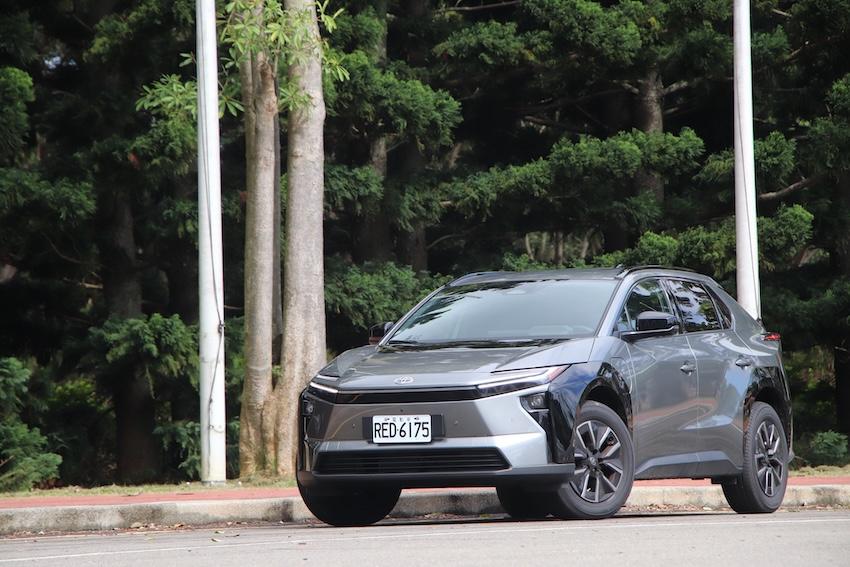 Toyota bZ4X 連奪兩個月電動車銷售冠軍。（攝影：記者陳英傑）