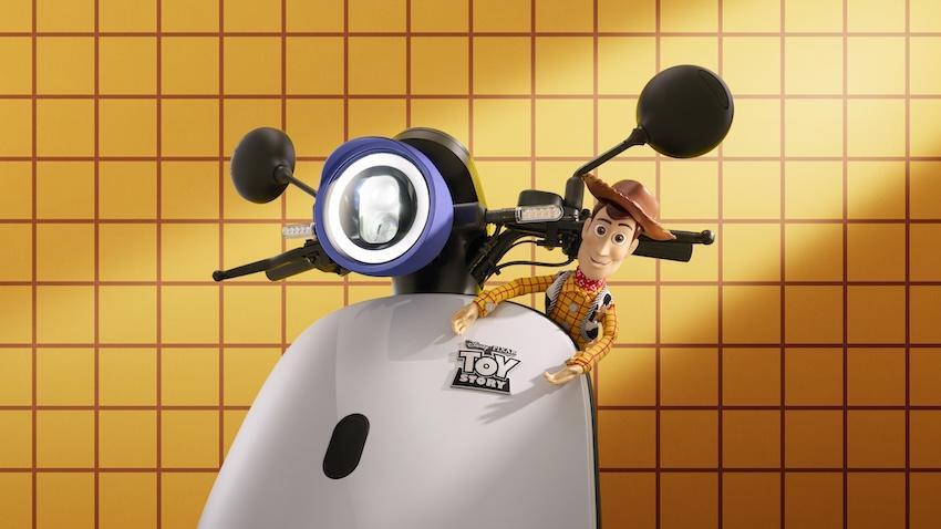 車前飾版皆有玩具總動員徽章