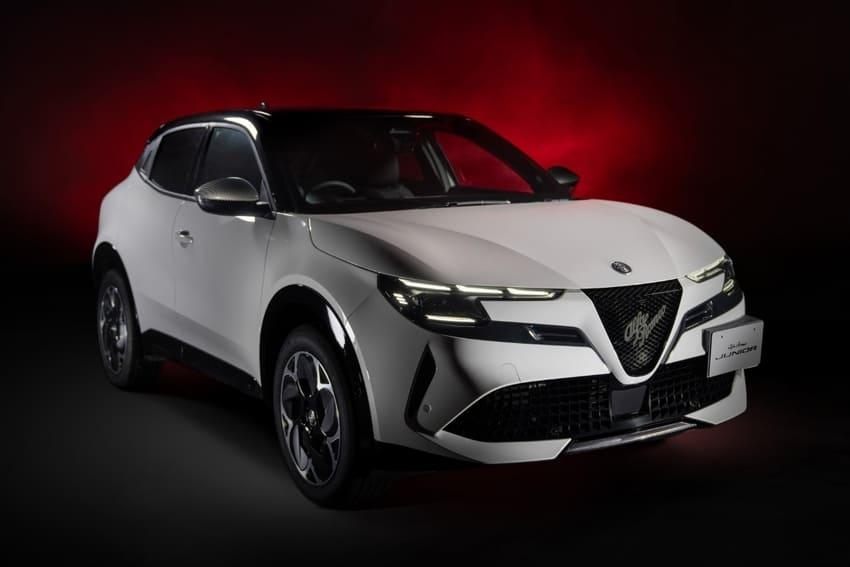 愛快羅密歐在日本推出 Junior Ibrida Edizione Bianco 特仕版，僅有 120 台限量配額。