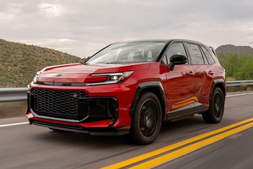 圖為 RAV4 GR Sport。