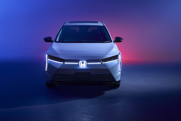 Honda 全新跨界電動休旅車內有香氛 滿電跑 500 公里