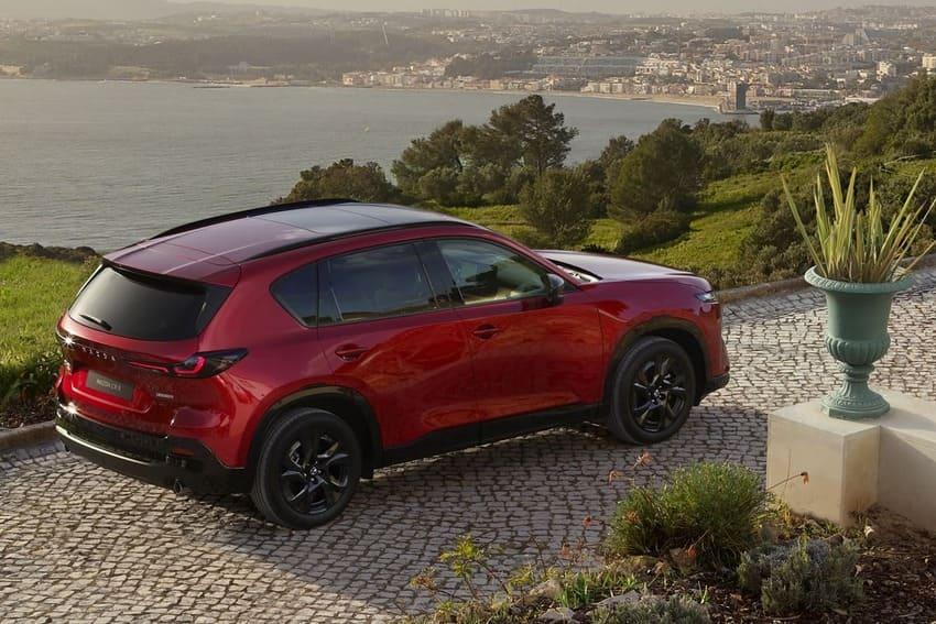 大改款 CX-5 以新世代魂動設計語彙打造動感造型。