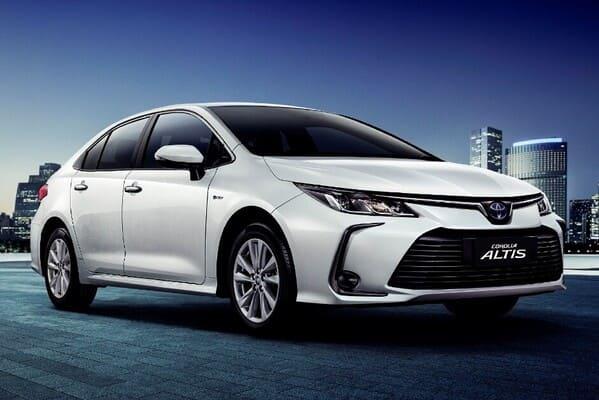 Toyota 主力房車 Corolla Altis 追加油電入門選擇！配備維持高水準表現