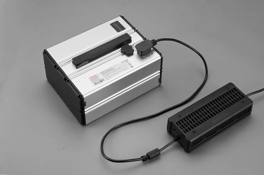 本田全新電動機車正式上市!主打實惠親民價格 電池可拆帶回家充