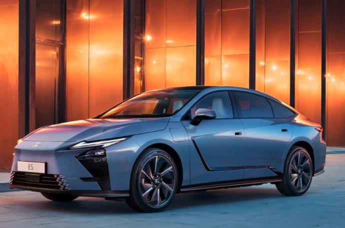 大改款Lexus ES四車型預售啟動 油電純電雙動力版本進攻市場 內外翻新重塑豪華房車質感