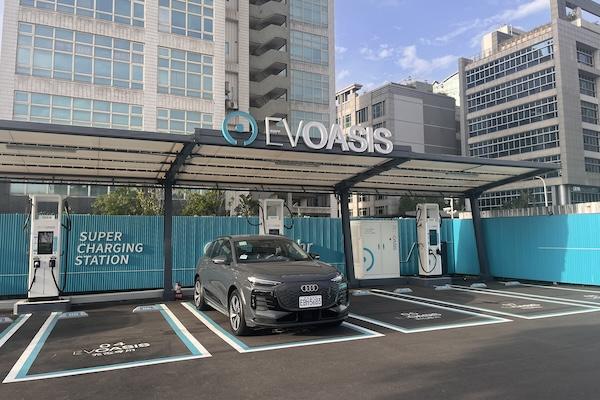 電動車充電免換 App！Evoasis 等 10 大業者聯手 全台 60% 快充站都可用
