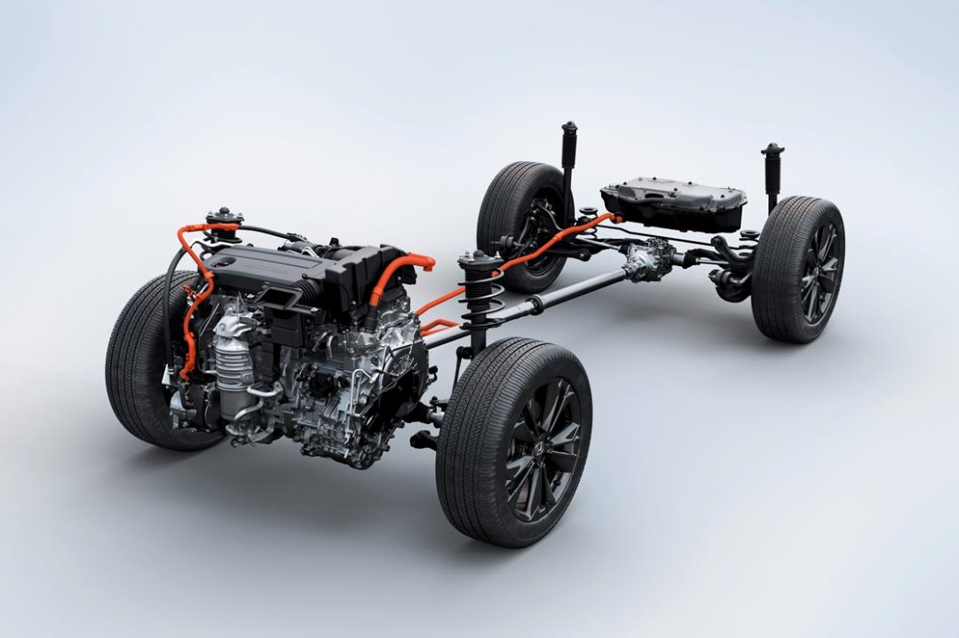CR-V e:HEV採用2.0升汽油引擎搭配雙馬達的油電系統，兼顧性能及節能表現。