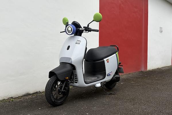 童心未泯的都會二輪車  Gogoro EZZY 500《玩具總動員》新車體驗