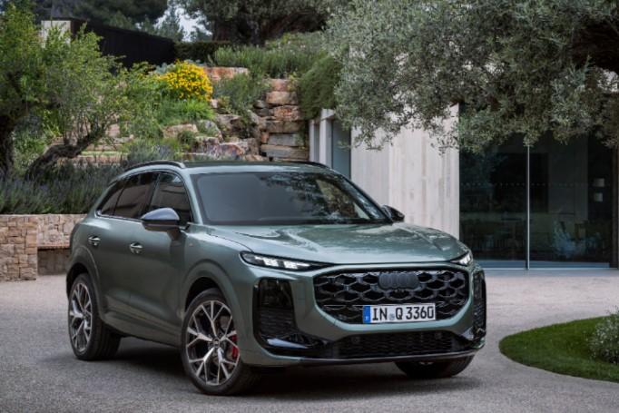 全新Audi Q3休旅車系預售開跑 雙車型雙動力喚醒跑格魂 豪華數位舞台盡顯四環魅力