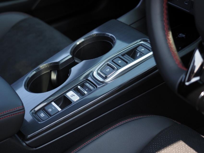 Civic e:HEV RS 導入 S+ Shift 模擬換檔系統。