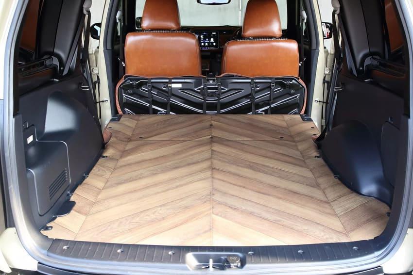 Toyota 入門旅行車跨界轉型!重現經典越野 SUV 造型顛覆樸實形象