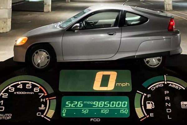 Honda Insight里程將破百萬英里！美國車主一張照片引爆車迷討論