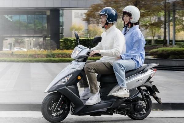 三陽新迪爵 125 換動力更省油！每公升跑超過 60 公里 搭配動感外型