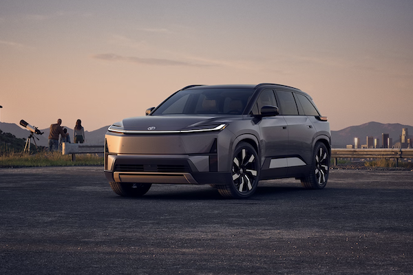 Toyota 大舉搶攻電動車市場！神秘新車獲譽特斯拉殺手