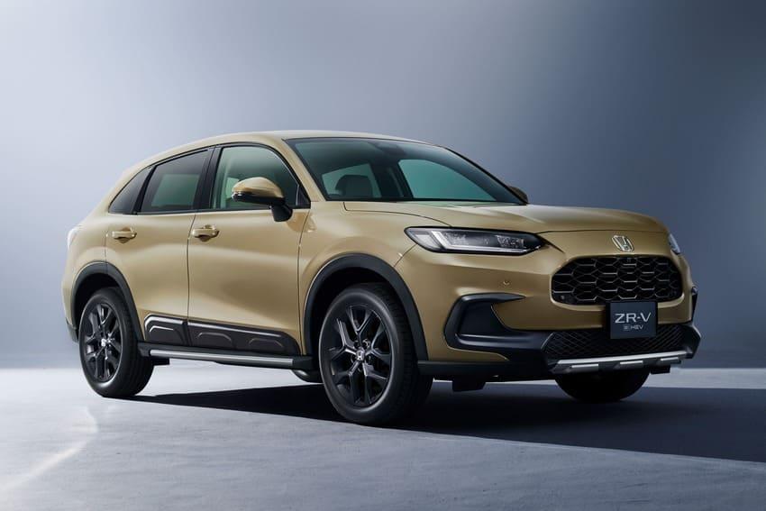 Honda Access 為 ZR-V Z Cross Touring 準備能提強化戶外風格的防刮材質車側護板。 