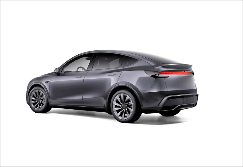 Tesla Model Y黑化版全車系尾標均改款為黑色鍍鉻銘牌。