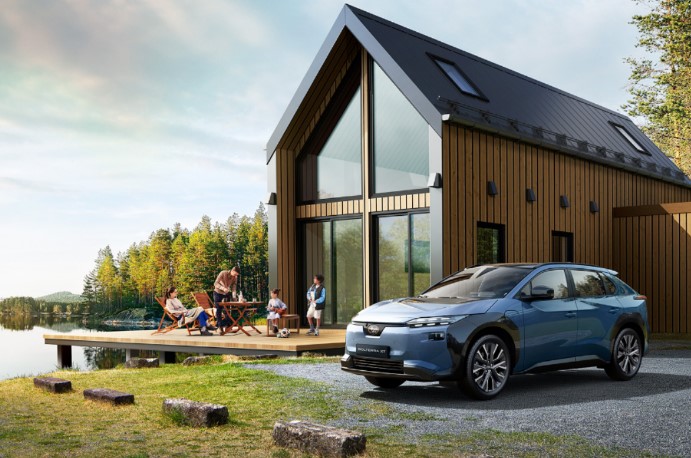 速霸陸Solterra XT純電休旅野性升級 續航力超過600公里性能強勁 雙馬達四驅造就5.1秒加速破百