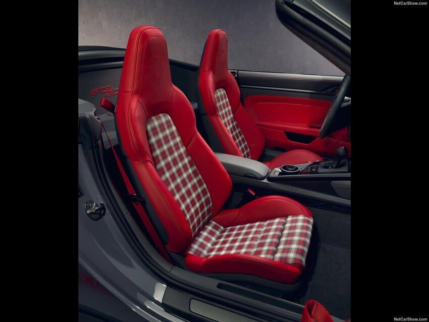 保時捷提供 Street Style套件可選，打造更加搶眼的外觀造型及內裝鋪陳。