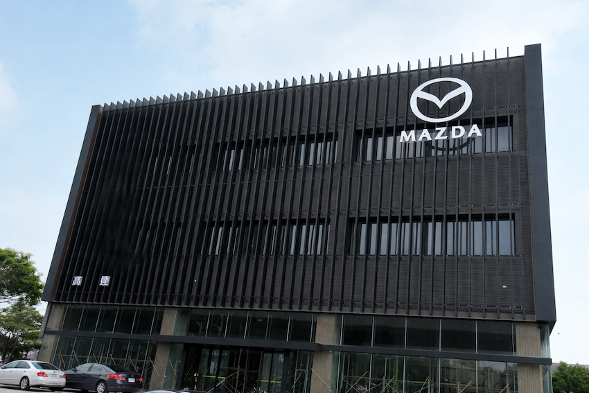Mazda 北台中的旗艦據點，已悄悄換上全新品牌識別。（攝影：記者陳英傑）