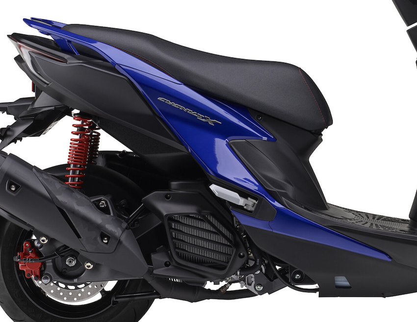 懸吊系統則兼顧路感與舒適性，並具備可調功能。