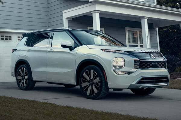 三菱主力休旅 Outlander 新年式追加省油新動力！最新售價同步揭曉