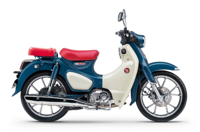 Honda Super Cub C125機車復古回歸 銀藍雙色選擇抓住街頭目光 優雅外型打造騎乘新選擇