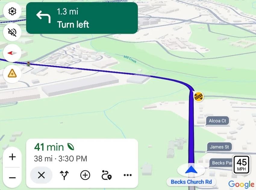 Google 地圖將採用更大的街道名稱標籤，藉由白色字體與灰色背景搭配下，提升判讀表現，讓駕駛可以將注意力集中在路面上，減少閱讀 Google 地圖資訊的時間。（圖片來源：9to5google）