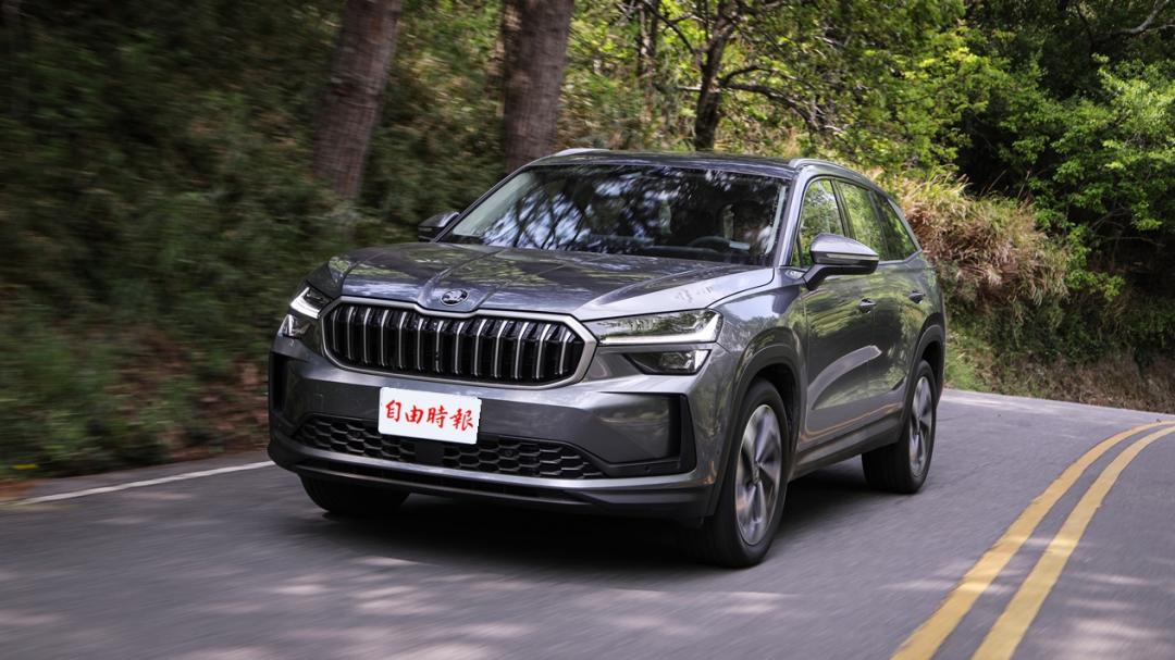 在四驅系統加持之下，Skoda七人座休旅Kodiaq 4×4擁有格外出色的操控表現，售價174.8萬元。（記者鄭世樺攝）