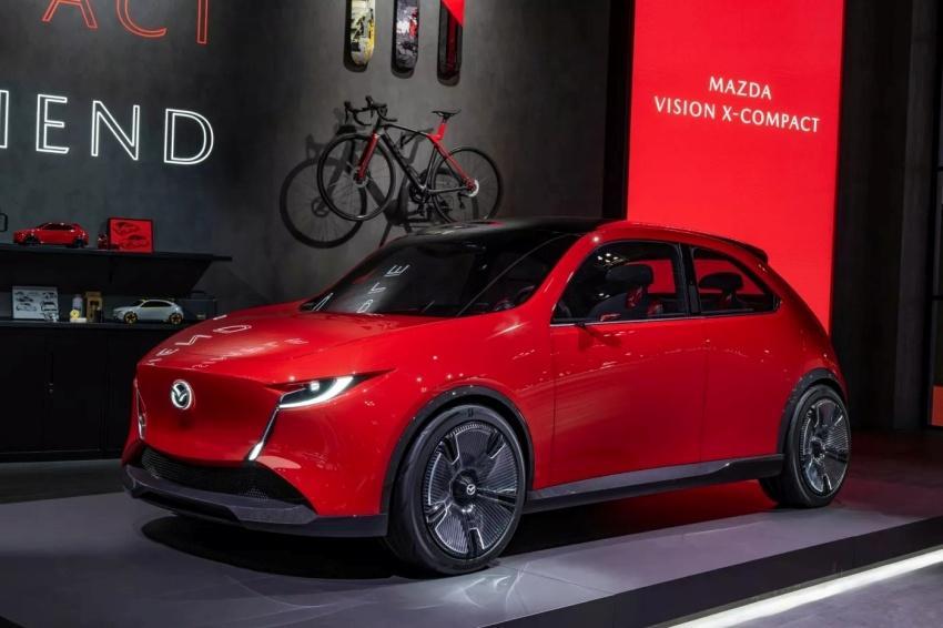 Mazda 申請註冊 CX-20、CX-40 車名，透露有意擴展旗下 SUV 陣容。圖為 Vision X-Compact 概念車。