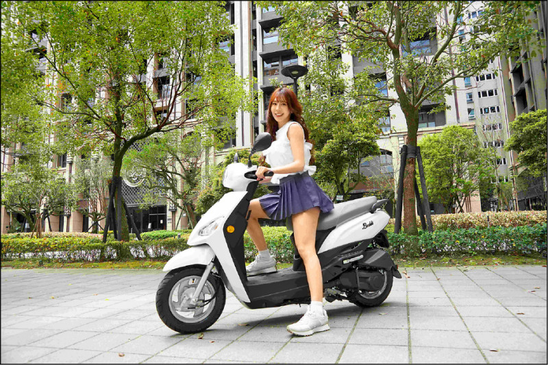 光陽在今年母親節檔期推出全新淑女車款Laddi 115，限時優惠汰舊換新最低價47,500元。