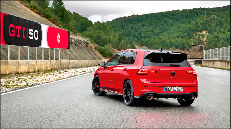 強悍性能與優異操控性，讓Golf GTI EDITION 50成為「紐北最速量產福斯」。